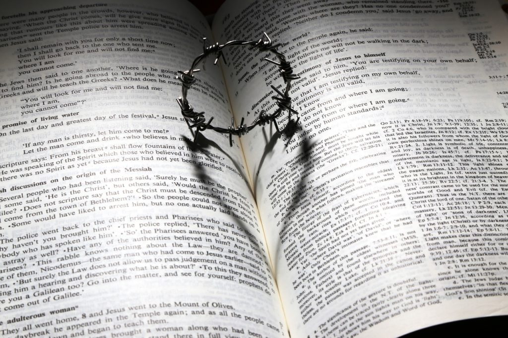 choose love His crown of thorns is our greatest picture of love, and we choose love when we choose God.